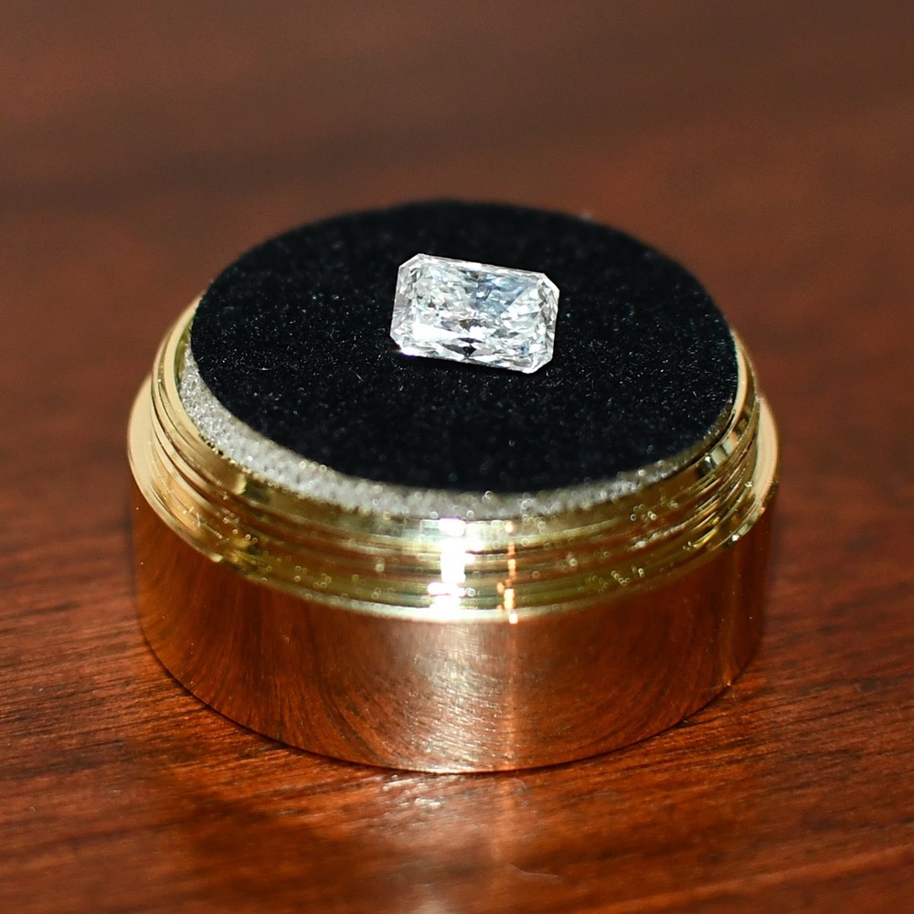 Loose 1.15 CT Lab Grown Diamond with IGI Report - Picture 6 of 7